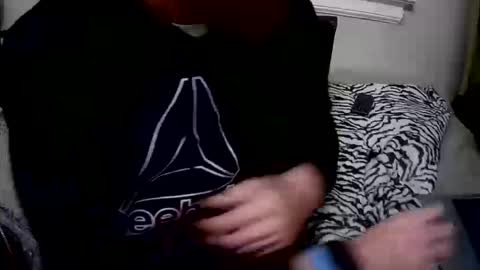 Snapshot of 90210screamer chatting on 10/17/25, 10:34 90210screamer online show from 10/17/25, 10:34