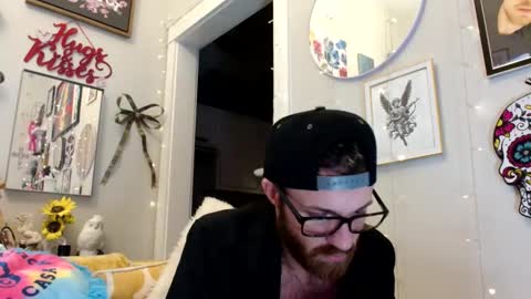 Snapshot of 90210screamer chatting on 11/05/25, 11:38 90210screamer online show from 11/05/25, 11:38