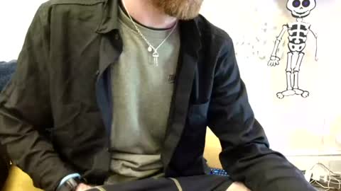 Snapshot of 90210screamer chatting on 11/12/25, 10:04 90210screamer online show from 11/12/25, 10:04