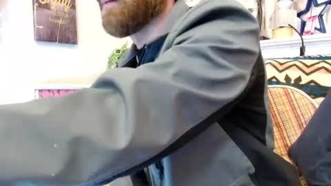 Snapshot of 90210screamer chatting on 12/02/25, 12:16 90210screamer online show from 12/02/25, 12:16