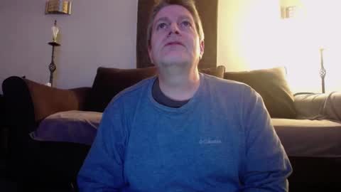 Snapshot of 989guy chatting on 01/28/25, 01:18 989guy online show from 01/28/25, 01:18