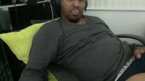 Snapshot of 9inchhammer chatting on 12/30/24, 10:23 9inchhammer online show from 12/30/24, 10:23