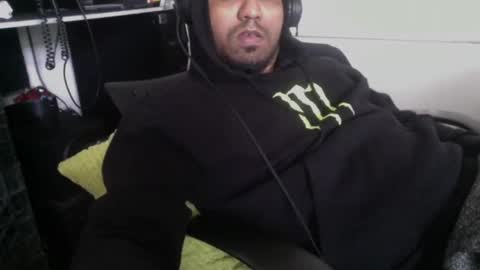 Snapshot of 9inchhammer chatting on 01/06/25, 06:52 9inchhammer online show from 01/06/25, 06:52