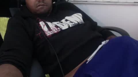 Snapshot of 9inchhammer chatting on 01/27/25, 11:33 9inchhammer online show from 01/27/25, 11:33