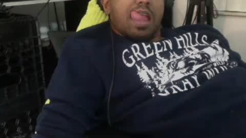 Snapshot of 9inchhammer chatting on 02/26/25, 04:47 9inchhammer online show from 02/26/25, 04:47