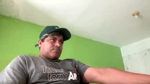 Snapshot of 9vinhocamshow chatting on 11/03/25, 11:44 9vinhocamshow online show from 11/03/25, 11:44