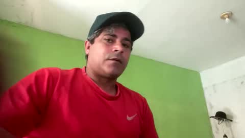 Snapshot of 9vinhocamshow chatting on 11/04/25, 10:58 9vinhocamshow online show from 11/04/25, 10:58