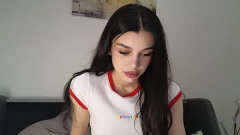 Snapshot of 9west chatting on 07/07/26, 11:14 KARINA online show from 07/07/26, 11:14