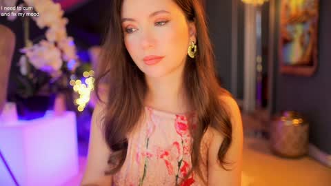 Snapshot of _1s___ chatting on 10/31/25, 04:13 Sophia  online show from 10/31/25, 04:13