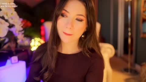 Sophia  online show from 12/19/25, 03:35