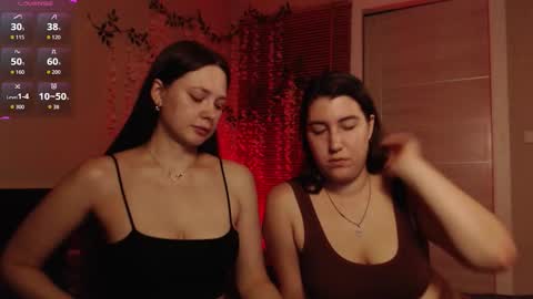 EMILY AND  MARCUS online show from 12/17/25, 05:41