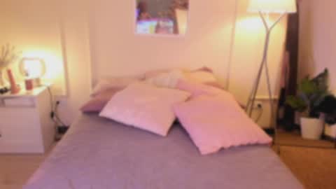 Snapshot of _abigaill_1 chatting on 10/12/25, 07:46 abigaill online show from 10/12/25, 07:46