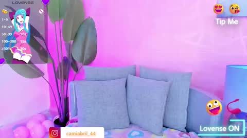 Snapshot of _abril77 chatting on 12/15/25, 11:20 Abril online show from 12/15/25, 11:20