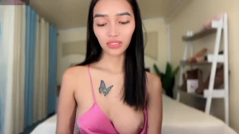 Snapshot of _agatha69_ chatting on 10/11/25, 01:49 agatha online show from 10/11/25, 01:49