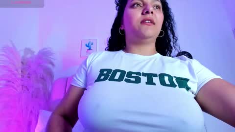 _aithanaa_ online show from 10/21/25, 08:42