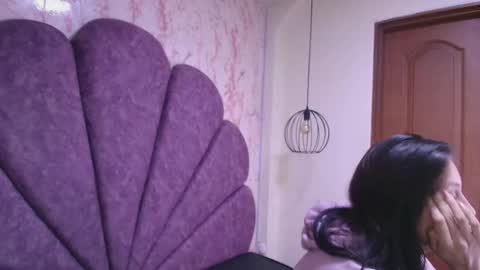 Snapshot of _alaia_collway_ chatting on 12/16/25, 11:59 Alaia online show from 12/16/25, 11:59