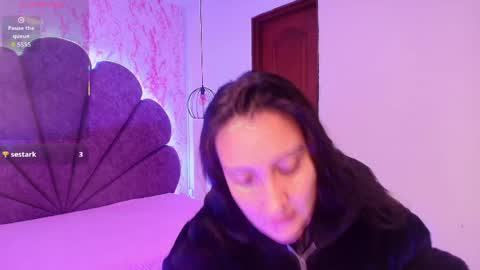 Snapshot of _alaia_collway_ chatting on 03/31/26, 11:21 Alaia online show from 03/31/26, 11:21