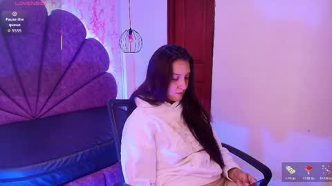 Snapshot of _alaia_collway_ chatting on 04/01/26, 11:33 Alaia online show from 04/01/26, 11:33