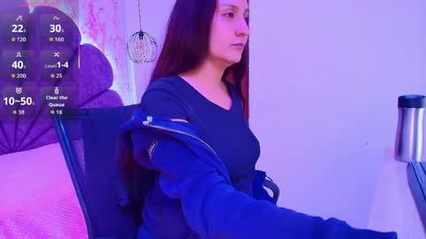 Snapshot of _alaia_collway_ chatting on 04/15/26, 11:50 Alaia online show from 04/15/26, 11:50