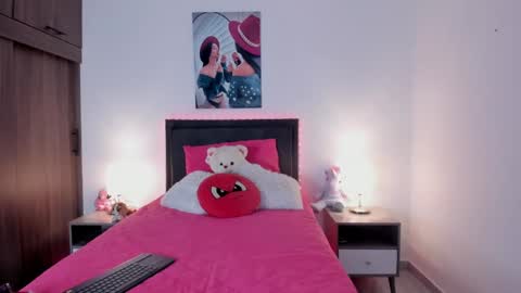 _alana_grey_ online show from 04/29/26, 04:11