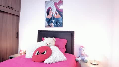 _alana_grey_ online show from 05/01/26, 12:43