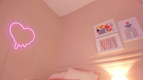 _aleja_x online show from 10/09/25, 11:41