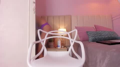 _aleja_x online show from 10/30/25, 12:17