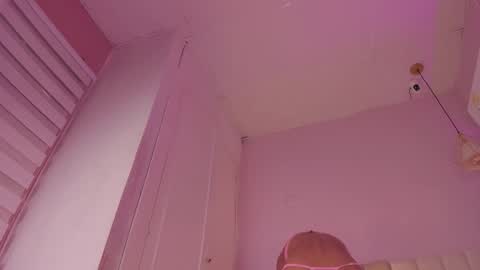 _aleja_x online show from 11/04/25, 11:31