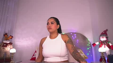 Snapshot of _alexaa_20 chatting on 12/21/25, 11:50 Alexa online show from 12/21/25, 11:50