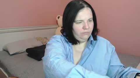 Snapshot of _alexandra_ray_ chatting on 11/19/25, 05:40 _alexandra_ray_ online show from 11/19/25, 05:40