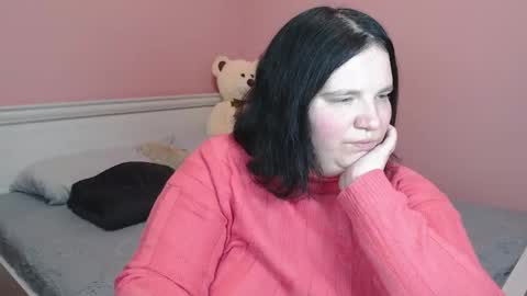 Snapshot of _alexandra_ray_ chatting on 11/21/25, 11:31 _alexandra_ray_ online show from 11/21/25, 11:31