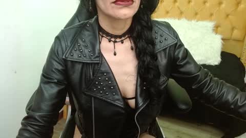 Alexandra online show from 12/31/24, 03:45
