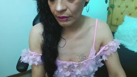 Alexandra online show from 01/10/25, 01:53