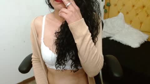 Alexandra online show from 01/11/25, 10:29