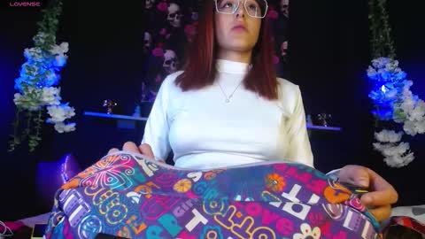 Snapshot of _alhanna chatting on 11/24/25, 09:03 Alhanna online show from 11/24/25, 09:03