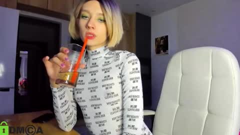 Snapshot of _alice_kitty chatting on 10/12/25, 05:01 Gaylord online show from 10/12/25, 05:01