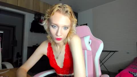 Snapshot of _alice_kitty chatting on 01/15/26, 11:15 Gaylord online show from 01/15/26, 11:15