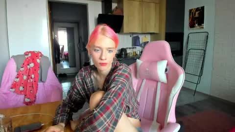 Snapshot of _alice_kitty chatting on 05/17/26, 01:18 Gaylord online show from 05/17/26, 01:18