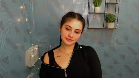 Snapshot of _alicecandy_ chatting on 01/24/25, 01:36 Alice online show from 01/24/25, 01:36