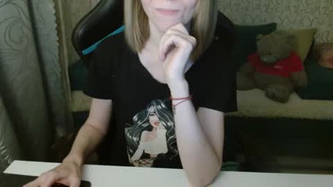 Snapshot of _alicecullen_ chatting on 11/13/25, 03:55 AliceCullen online show from 11/13/25, 03:55