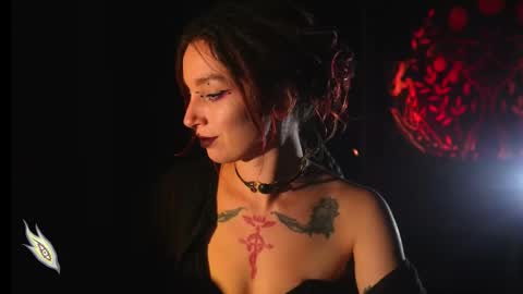 Snapshot of _alicemorrison_ chatting on 09/20/25, 06:42 Alice Morrison Mistress Datura online show from 09/20/25, 06:42