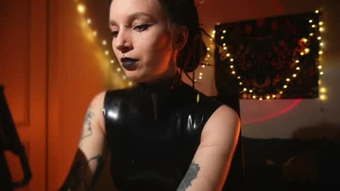 Snapshot of _alicemorrison_ chatting on 06/08/26, 05:46 Alice Morrison Mistress Datura online show from 06/08/26, 05:46