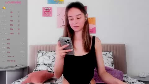 Snapshot of _alissaa_ chatting on 04/21/26, 08:42 Alice online show from 04/21/26, 08:42