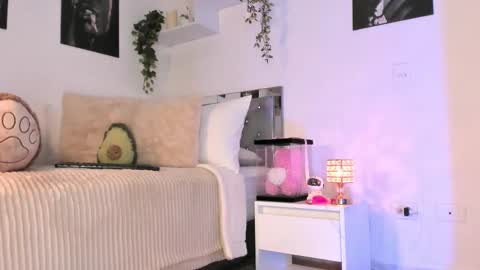 Karo online show from 09/23/25, 10:02