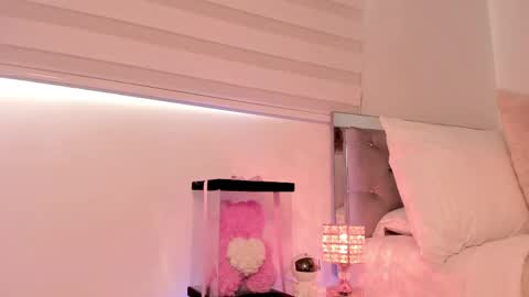 Snapshot of _alissonrose chatting on 04/30/26, 08:57 Karo online show from 04/30/26, 08:57