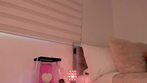 Snapshot of _alissonrose chatting on 05/22/26, 10:15 Karo online show from 05/22/26, 10:15