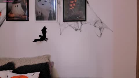 Snapshot of _allisongomez chatting on 10/04/25, 06:06 _allisongomez online show from 10/04/25, 06:06