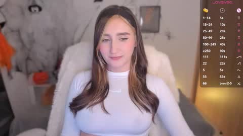 Snapshot of _allisongomez chatting on 10/24/25, 02:41 _allisongomez online show from 10/24/25, 02:41