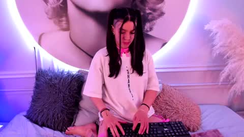 Amy  online show from 02/05/25, 08:04