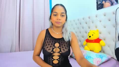 Snapshot of _analia chatting on 02/06/25, 02:22 Analia online show from 02/06/25, 02:22